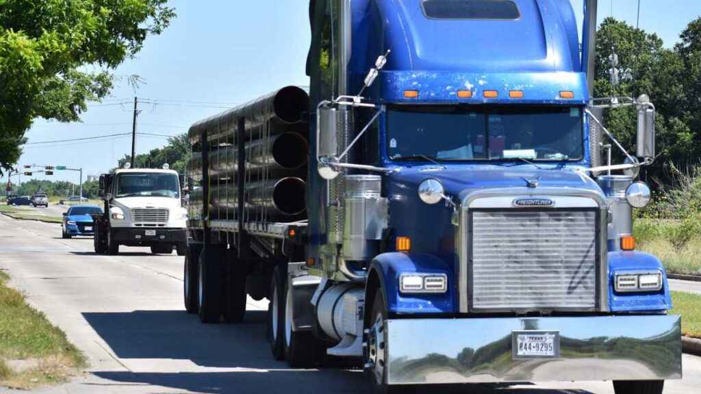 Desbravando Caminhos na Região de Brasília: Caminhão de Mudança e o Transporte Eficiente de Veículos Governamentais